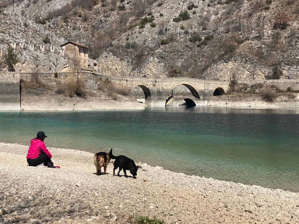 Il Rustico Due A Bugnara Nella Valle Del Sagittario Sulmona Ngoại thất bức ảnh